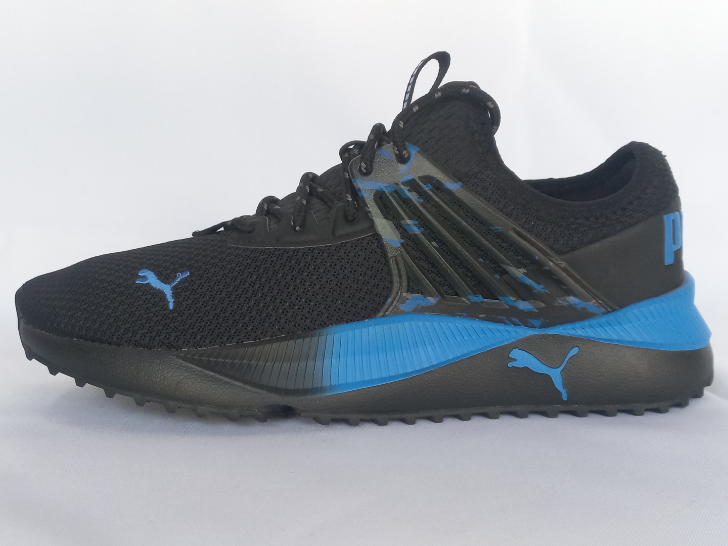 Puma Pacer Future color negro con azul