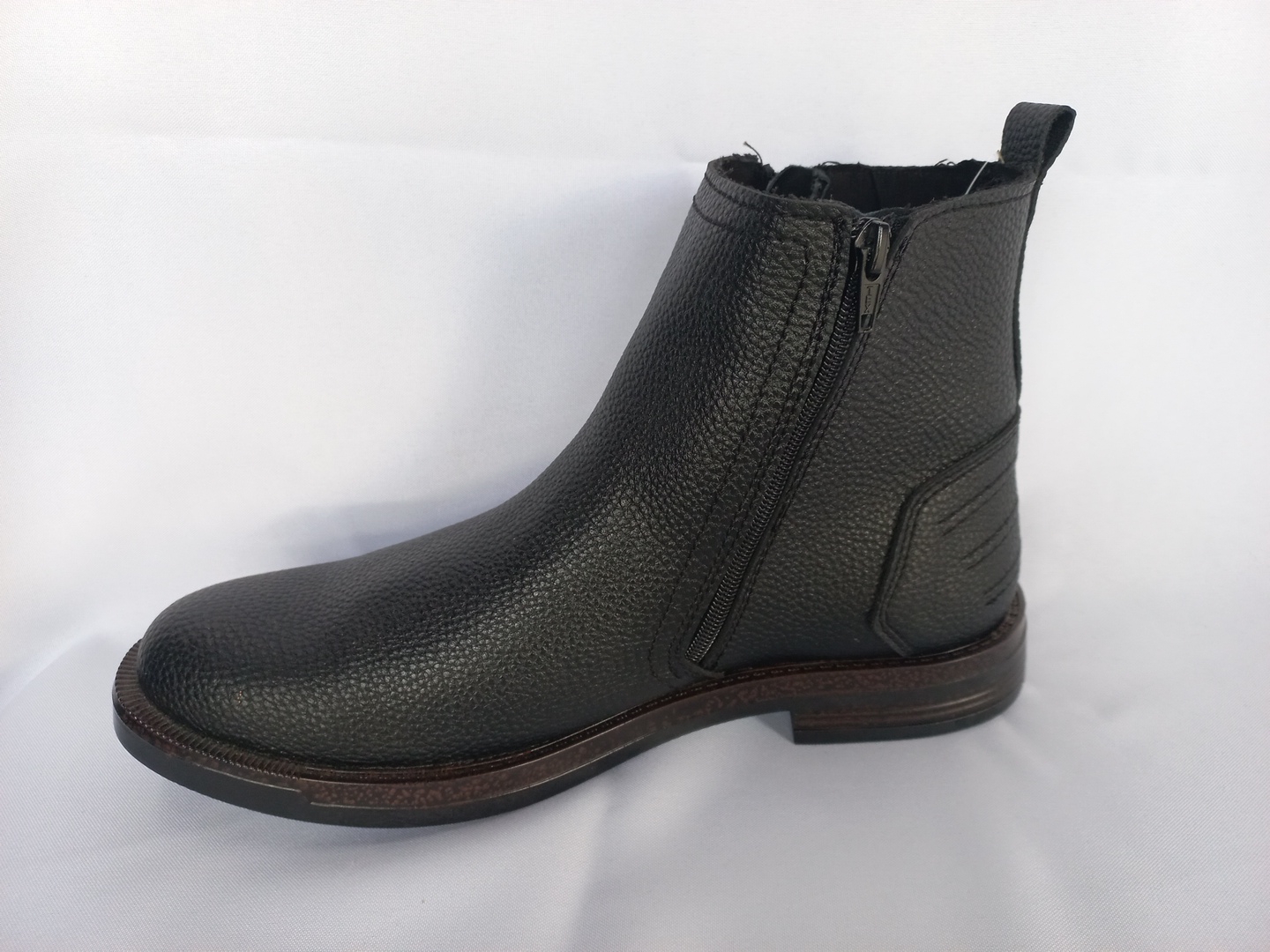 Calzado Speedy Bota de piso color negro, con acabado texturizado, para caballero