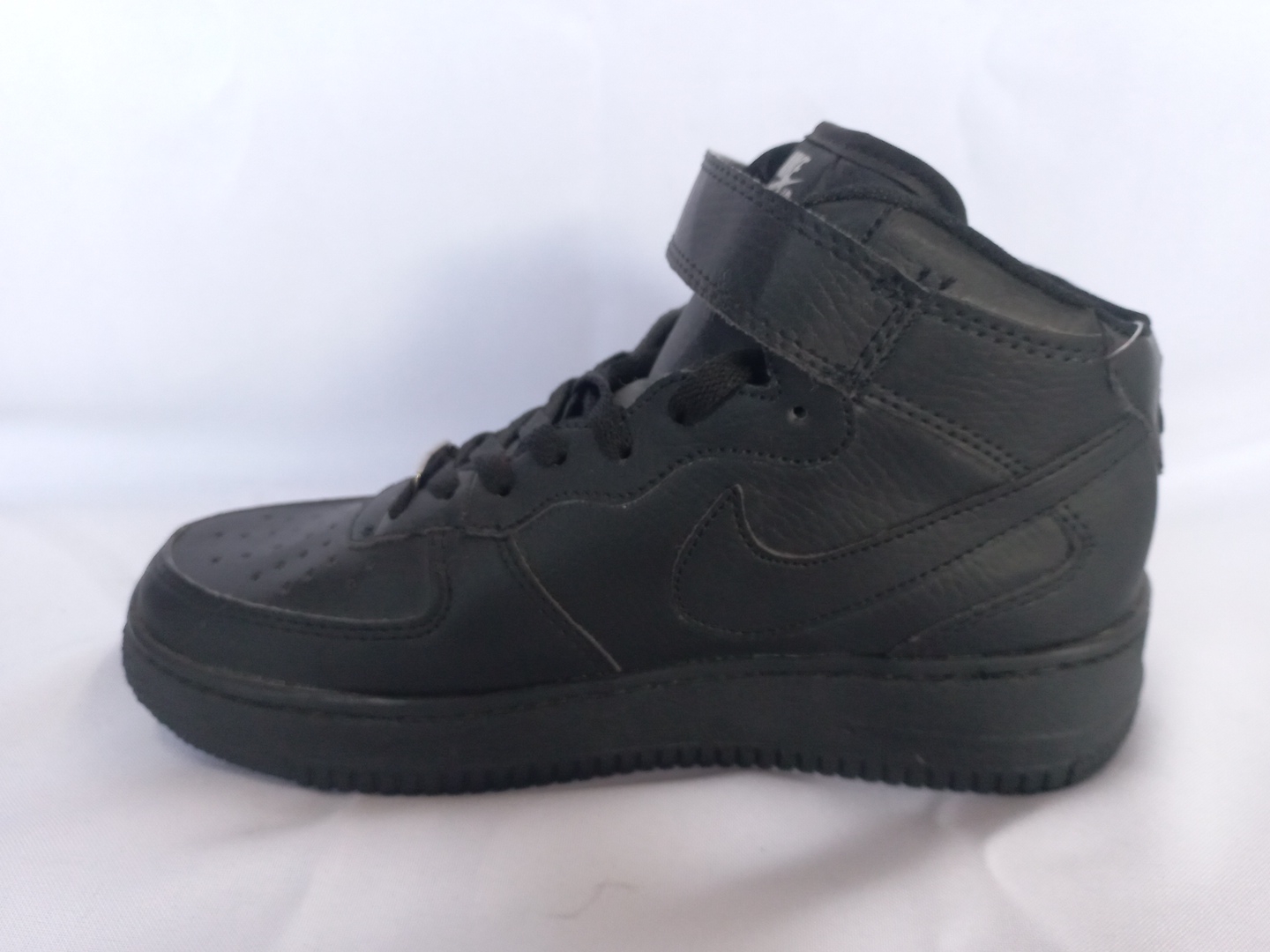 Nike Air Force 1 Mid Triple black