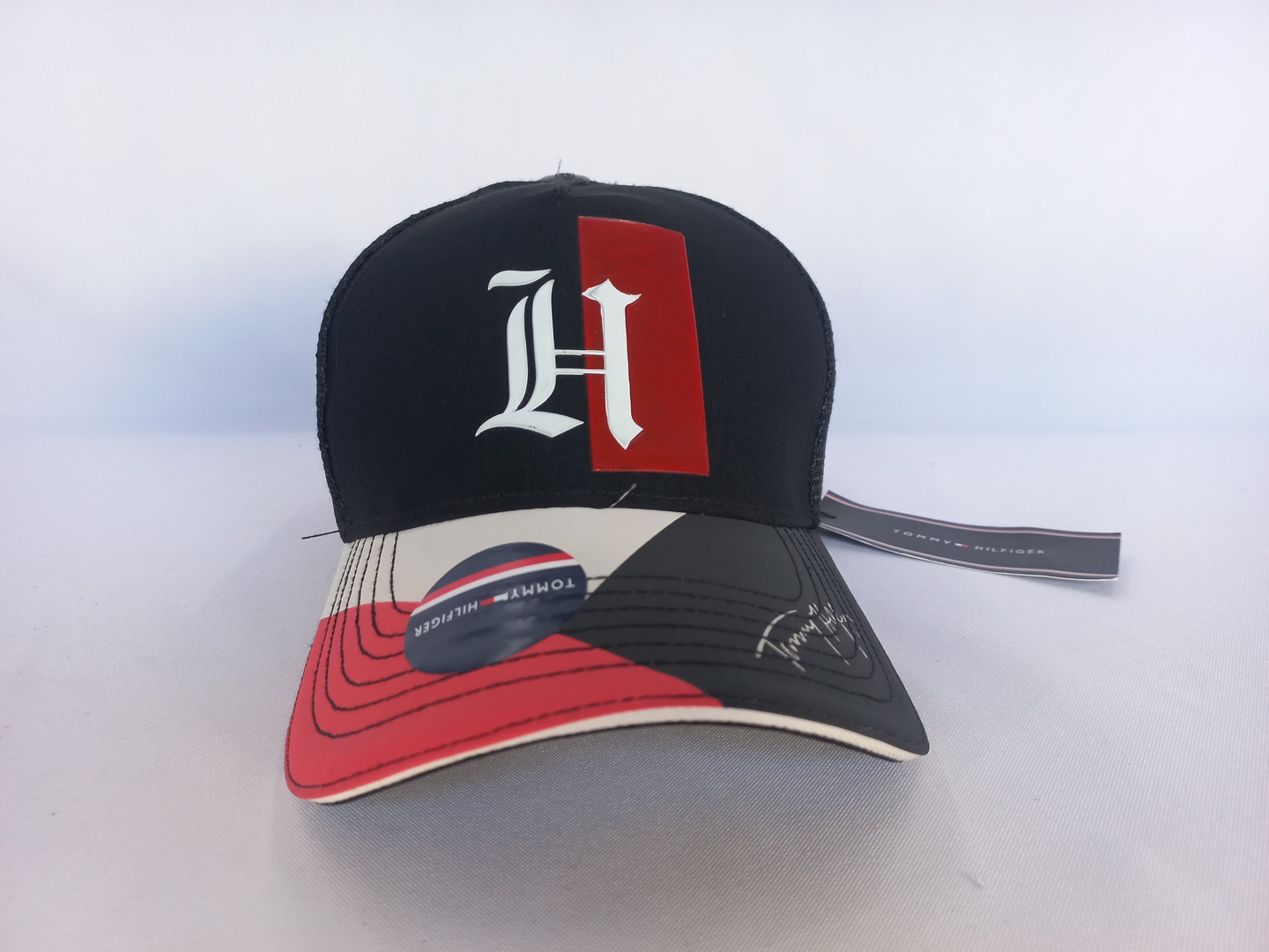 Gorra Tommy Hilfiger negra